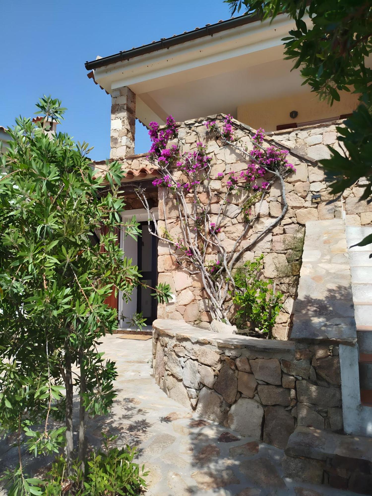 Villa Vista Mare Cala Ginepro Punta Molara Eksteriør billede